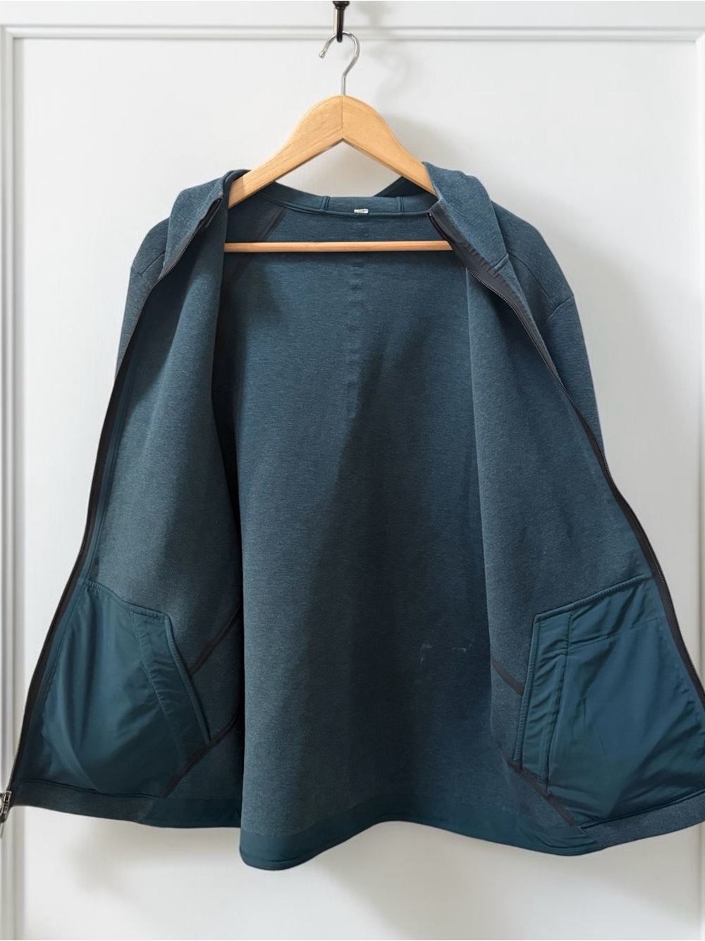 Lululemon Men’s Full Zip Hooded Jacket in Heather Teal Blue! Large - Picture 4 of 6